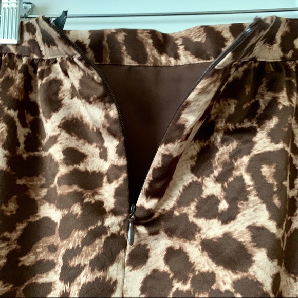 Club Monaco Leopard Pencil Satin Skirt - Picture 3 of 6